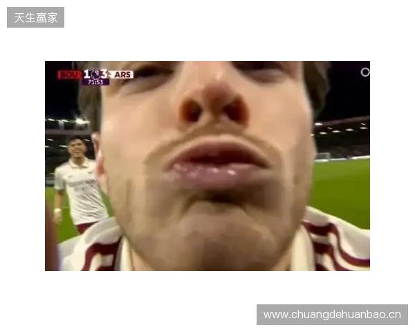 小雷:摄像机都是口水,得管你收费了!赖斯:只是轻吻了一下😂 小雷:摄像机都是口水,得管你收费了!赖斯:只是轻吻了一下😂