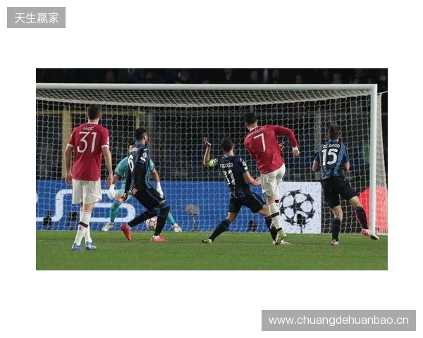 记者：因下赛季很大概率有欧冠踢，曼联想B费再至少留队1年